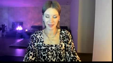 Snapshot of miababy14 chatting on 28, 7, 2026 Mia online show from 28, 7, 2026