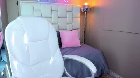 Snapshot of miacamille chatting on 26, 3, 2026 Mia Camille online show from 26, 3, 2026