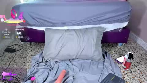 Snapshot of miacamille chatting on 21, 4, 2026 Mia Camille online show from 21, 4, 2026