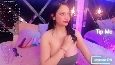 Mia online show from 5, 12, 2025