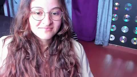 Snapshot of miadimota chatting on 18, 5, 2026 Mia online show from 18, 5, 2026
