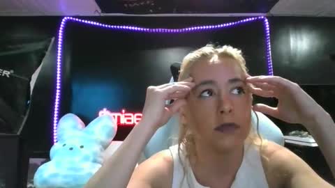 miaellababy online show from 28, 10, 2025