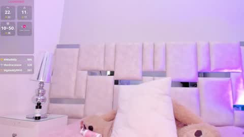 Mia  online show from 10, 1, 2025