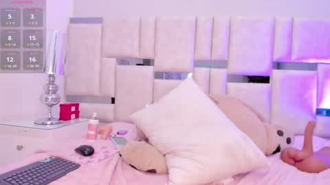 Mia  online show from 13, 1, 2025