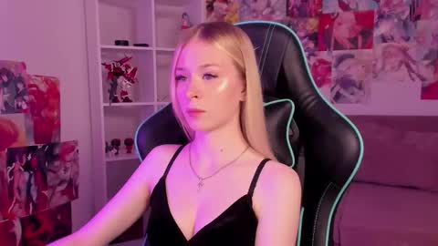 Mia online show from 19, 9, 2025