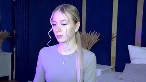 Mia online show from 26, 9, 2025