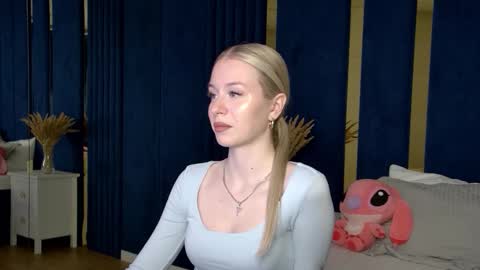 Mia online show from 10, 10, 2025