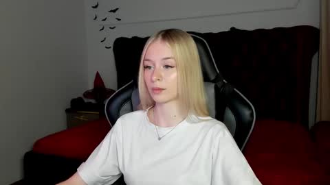 Mia online show from 3, 11, 2025