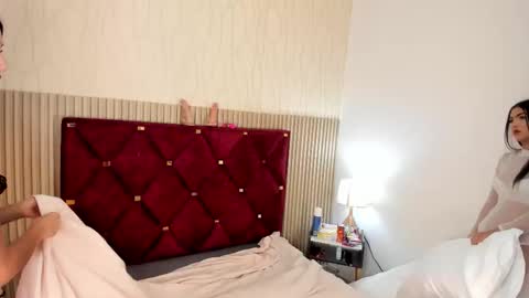 Miah and Bella online show from 17, 10, 2025