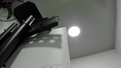 Miah Collins online show from 4, 3, 2025