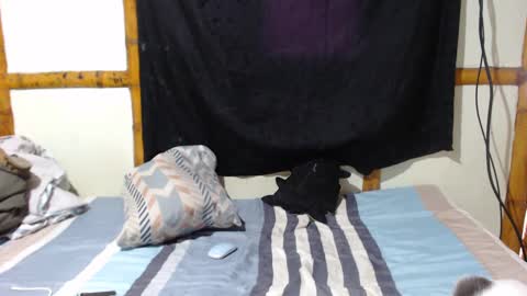 Mia  Sam online show from 6, 10, 2025