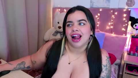 Snapshot of miahjoness chatting on 7, 11, 2025 Miah Joness online show from 7, 11, 2025