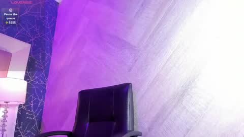 Snapshot of miakarsson chatting on 4, 5, 2026 Mia online show from 4, 5, 2026
