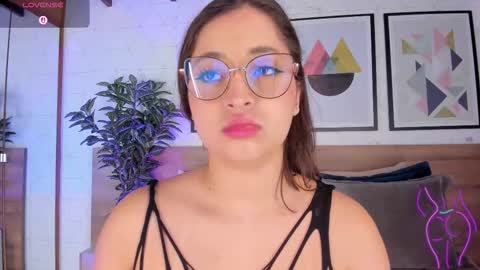 Mia  online show from 12, 1, 2026