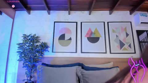 Mia  online show from 1, 2, 2026