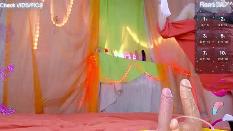 Mia online show from 1, 3, 2025