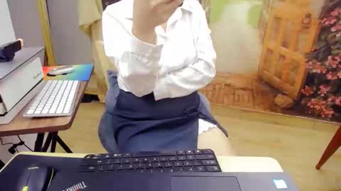Snapshot of mialala205221 chatting on 17, 10, 2025 Mia online show from 17, 10, 2025