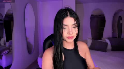 Snapshot of mialaurence_ chatting on 26, 4, 2026 Call me Mia online show from 26, 4, 2026