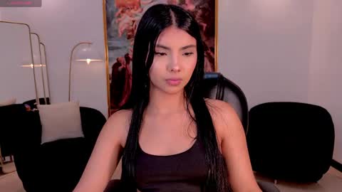 Snapshot of mialaurence_ chatting on 18, 5, 2026 Call me Mia online show from 18, 5, 2026