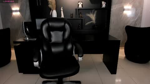 Snapshot of mialaurence_ chatting on 16, 6, 2026 Call me Mia online show from 16, 6, 2026