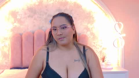 Snapshot of mialaurents chatting on 13, 3, 2026 Mia online show from 13, 3, 2026