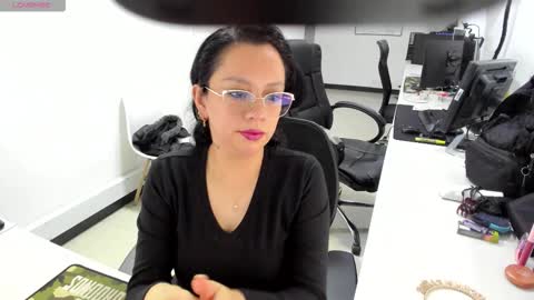 Mia  online show from 13, 1, 2026