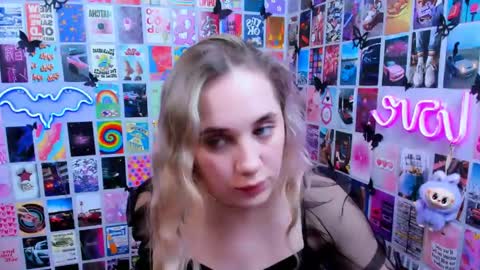 Snapshot of miamilas chatting on 18, 3, 2026 miamilas online show from 18, 3, 2026