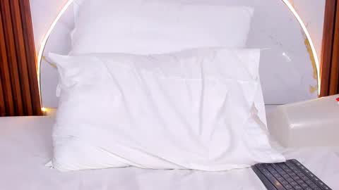 Mia  online show from 27, 11, 2025