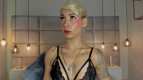 Snapshot of miamorgann chatting on 2, 1, 2025 Mia Morgann online show from 2, 1, 2025