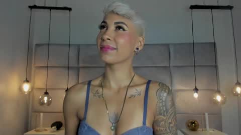 Snapshot of miamorgann chatting on 2, 2, 2025 Mia Morgann online show from 2, 2, 2025
