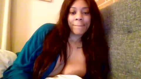 Snapshot of miamuffin8 chatting on 14, 4, 2026 MiaMuffn online show from 14, 4, 2026