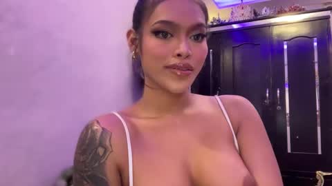 Snapshot of miapasita chatting on 19, 2, 2025 Mia online show from 19, 2, 2025
