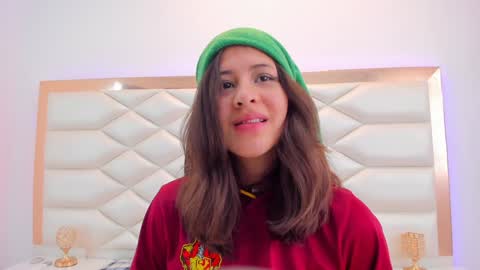 Sweetie Mia online show from 13, 1, 2025