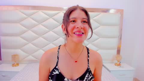 Sweetie Mia online show from 24, 1, 2025