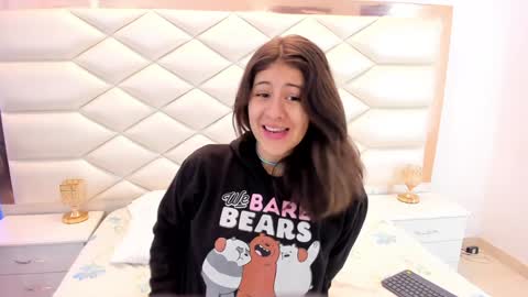 Sweetie Mia online show from 30, 1, 2025