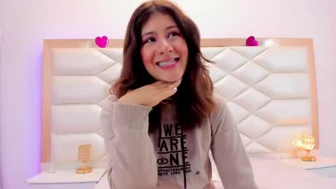 Sweetie Mia online show from 14, 2, 2025