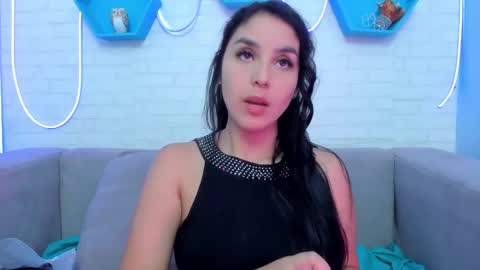 Snapshot of miaquevedo chatting on 18, 1, 2025 Mia Quevedo online show from 18, 1, 2025