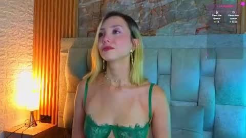 Snapshot of miaroldan chatting on 10, 6, 2026 miaroldan online show from 10, 6, 2026
