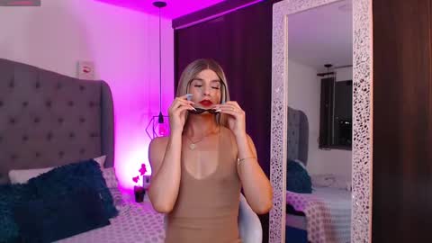 Mia Romanove online show from 21, 2, 2025