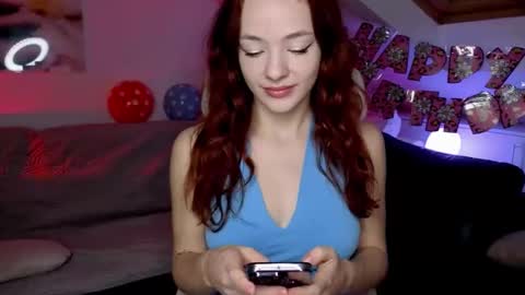 Snapshot of miarouge_me chatting on 22, 11, 2025 Mia online show from 22, 11, 2025