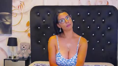 Snapshot of miaryder29 chatting on 3, 10, 2025 Mia online show from 3, 10, 2025