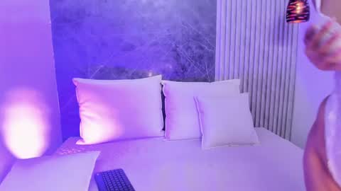 miascott5 online show from 11, 3, 2025