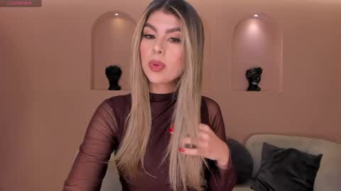 Mia Silva online show from 20, 5, 2026