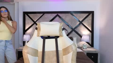 Mia online show from 7, 3, 2026