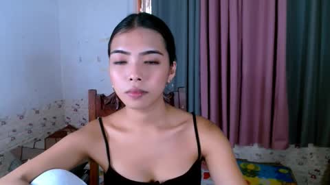 Snapshot of miasmith09 chatting on 26, 5, 2026 Pau and jence online show from 26, 5, 2026