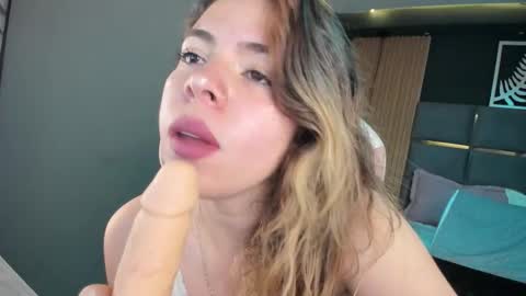 miatorres4 online show from 4, 11, 2025