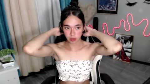 Mia online show from 2, 2, 2025