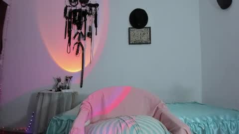 Snapshot of miautena chatting on 6, 4, 2026 Mariana online show from 6, 4, 2026