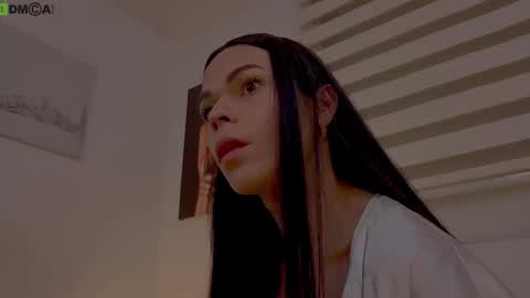 Mia online show from 3, 2, 2026