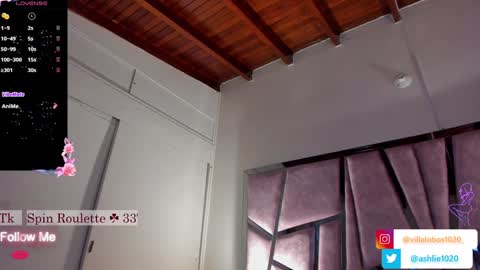 Mia Villalobos online show from 30, 12, 2024